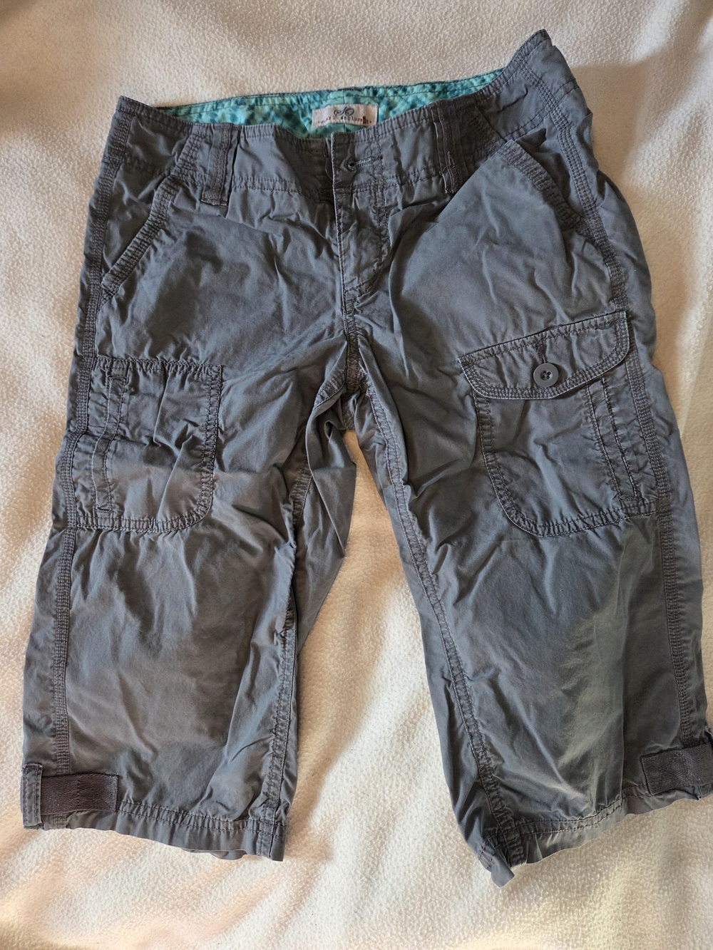 ☀️ 3/$15 - Gray Knee Length, Low-rise Shorts